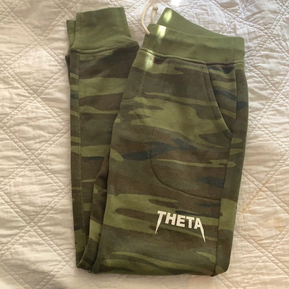 Kappa Alpha Theta Camo Sweets